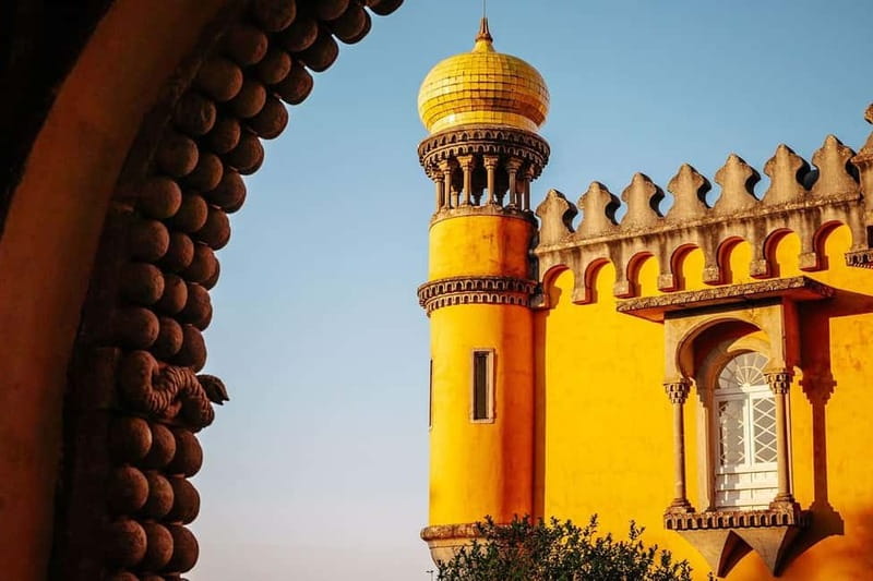 Sintra: The Romantic Village – Private Half-Day Guided Tour - Fonte Mourisca, Sintra Palace, and Quinta da Regaleira