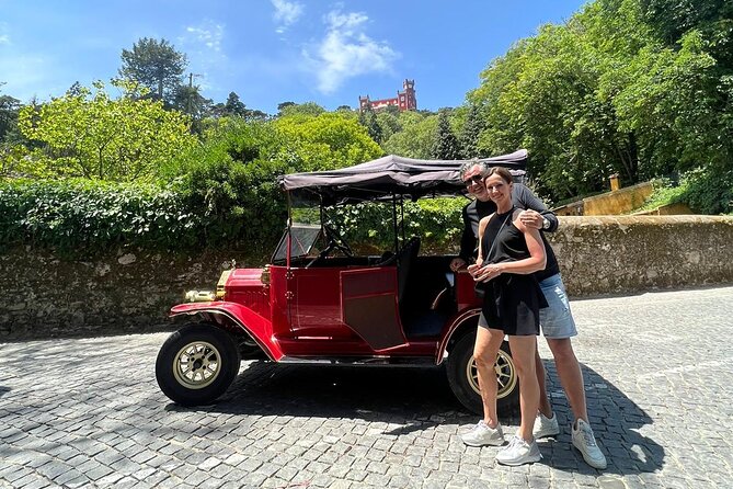 Sintra tour to Pena Palace in vintage car - Private day tour - Up the mountain in a vintage car: viewpoints first