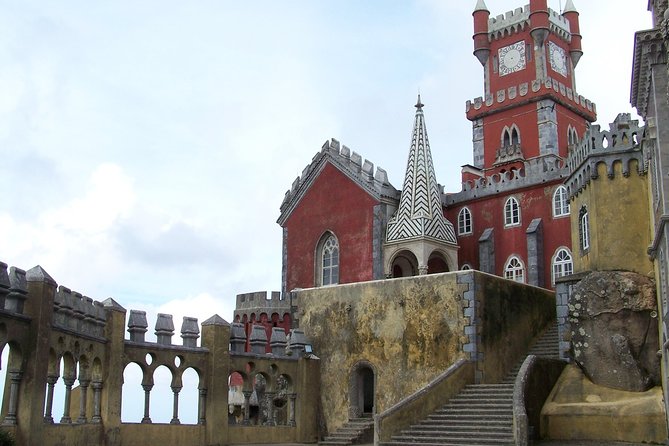 Sintra Tour with Pena Palace and Monserrate Palace- Private Tour - The historic center break: lunch time and Travesseiros de Sintra
