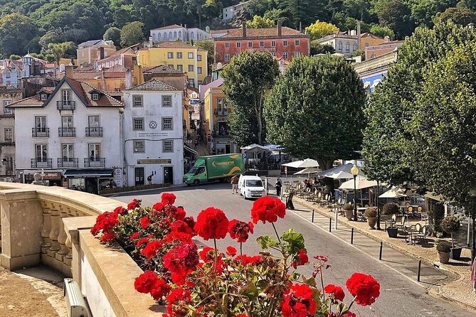 Sintra Walking Tour: Romantic Village & Palaces - Stop 2 and the pastry tradition: Queijadas da Sapa