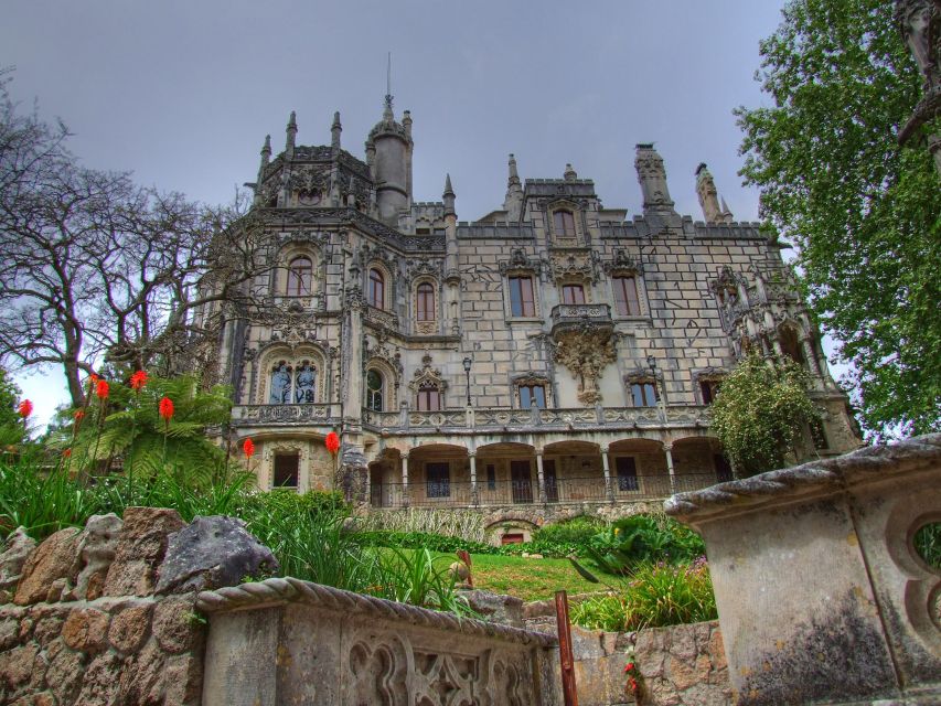 Sintra with a guide: Pena, Regaleira, Roca and Cascais - A full day route that makes Sintra make sense