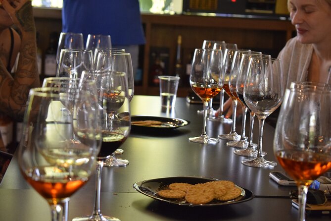 Small-Group Arrábida Coast Tour & Wine Taste - Mercado do Livramento in Setúbal: fish, color, and a quick culture hit