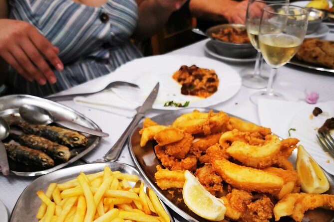 Small-Group Arrábida Coast Tour & Wine Taste - Setúbal lunch: best food and price, plus a vegetarian option
