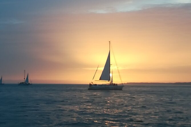 Small Group Sailboat Sunset Tour in Lisbon with a Drink - What you should wear and bring for a Tagus sunset