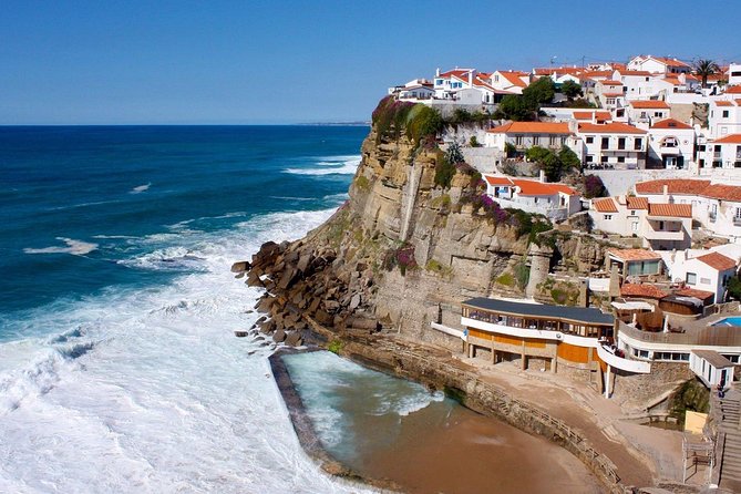 Small Group Tour to Pena Palace , Sintra , Regaleira and Cascais - Guides make the difference, and you can feel it