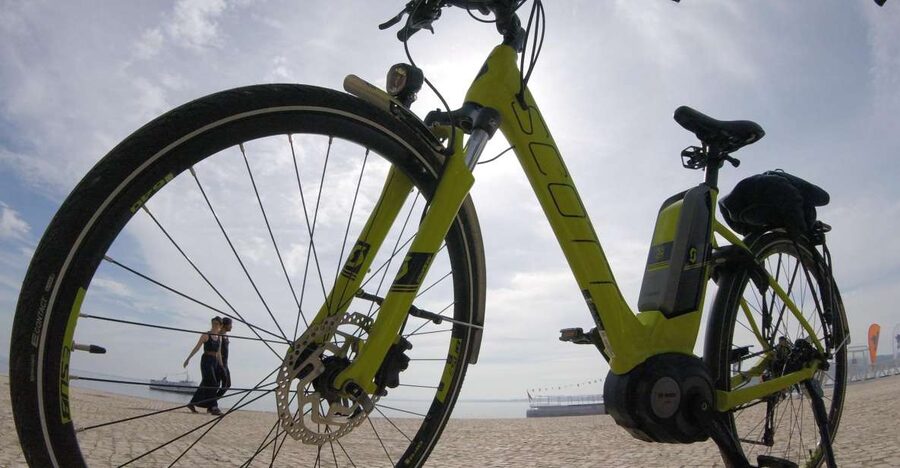 South Lisbon: 3-Hour Christ the King Electric Bike Tour - Ribeira das Naus to Cais do Sodré, the Lisbon-to-Almada change