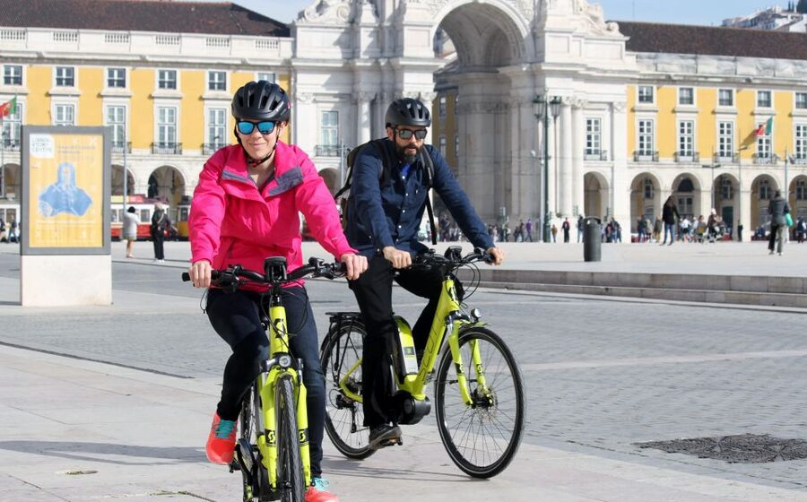 South Lisbon: 3-Hour Christ the King Electric Bike Tour - Downhill cycling in Almada, then the Medieval Museum of Islamic life
