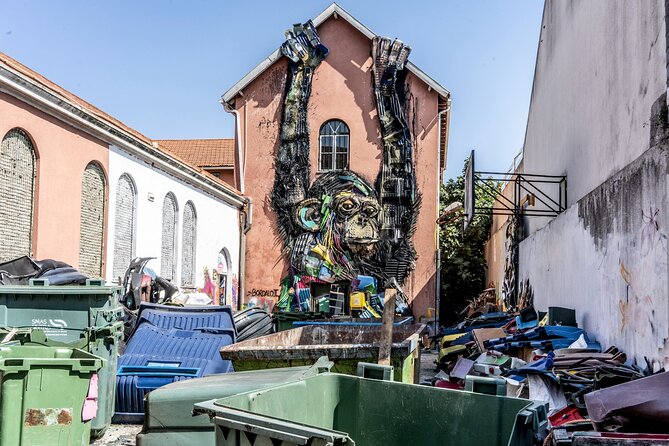 Street Art - Tuk Tuk Tour - The guides make the difference, Diogo and Nelson energy