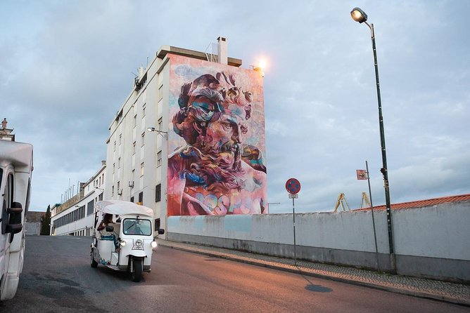 Street Art - Tuk Tuk Tour - Stop 1: Graça and São Vicente, murals with real payoff