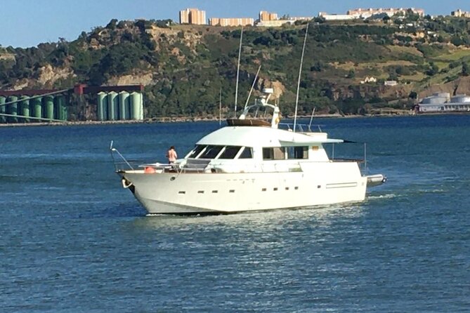 Sunset Cruise Lisbon | VIP Yacht Lisbon Party - How Long It Takes, and Why 2 Hours Is the Sweet Spot