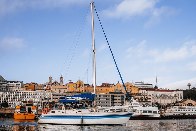 Sunset Sailboat Tejo River Tour 2h - Stop 1: a medieval fortress viewpoint that sets the mood