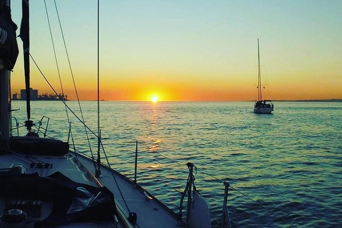 Sunset Sailing Tour On The Tagus River - Meeting at Doca do Bom Sucesso: easy to find, easy to settle in