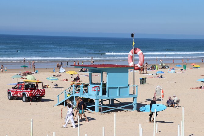 Surf Class in Almada - Your 2-hour session: from warm-up to green waves