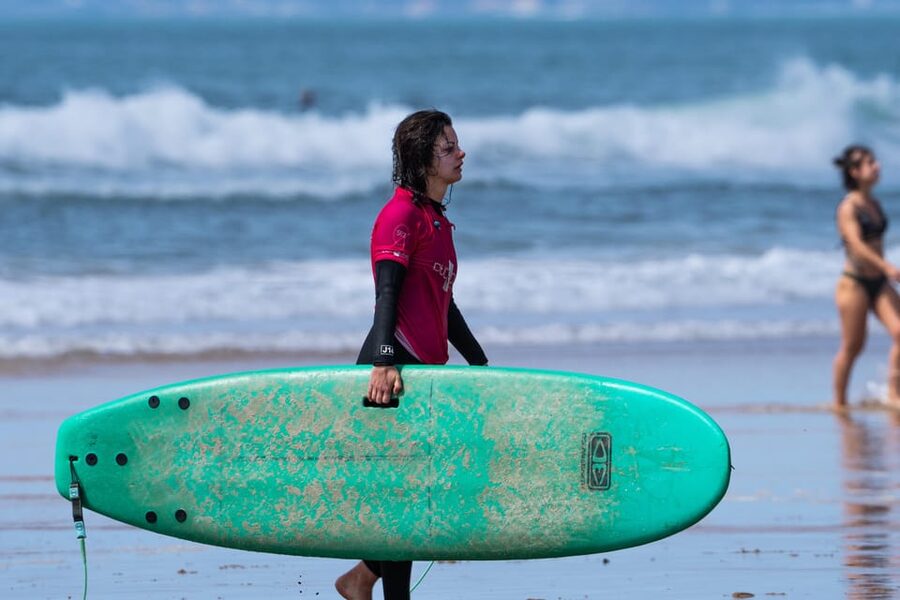 Surf Class in Caparica - Key things that make this surf class work