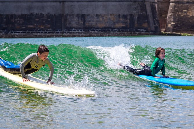 Surf Lesson - Group vs Private Lesson, Picking the Right Coaching Style