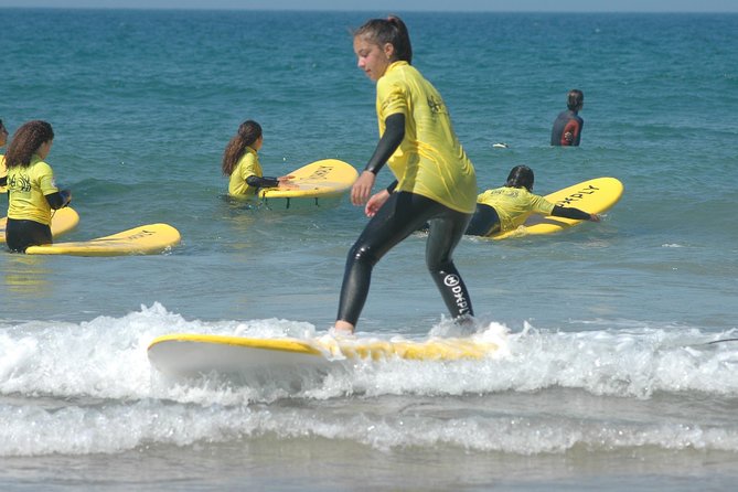 Surf Lesson in Costa da Caparica - The water session: about 60 minutes where waves are already doing the work