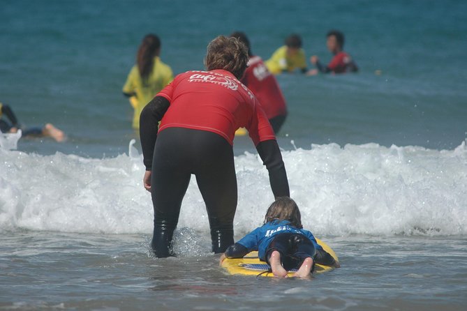 Surf Lesson in Costa da Caparica - After the waves: hot shower and the end of class