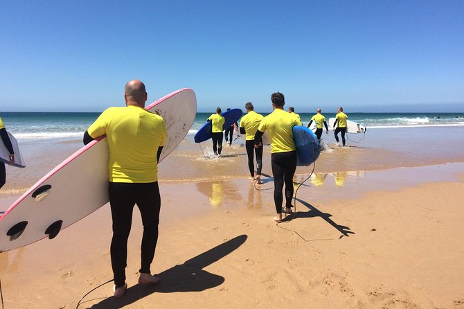 Surf Lesson with transfer - Surfing in Carcavelos, with a Plan B to Costa da Caparica