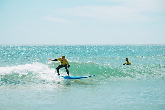 Surf Lesson with transfer - Who this surf lesson fits best (and who should plan differently)