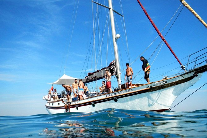 Tagus River - Private Tour on Vintage Sailboat - Snacks, drinks, and optional food like birthday cake