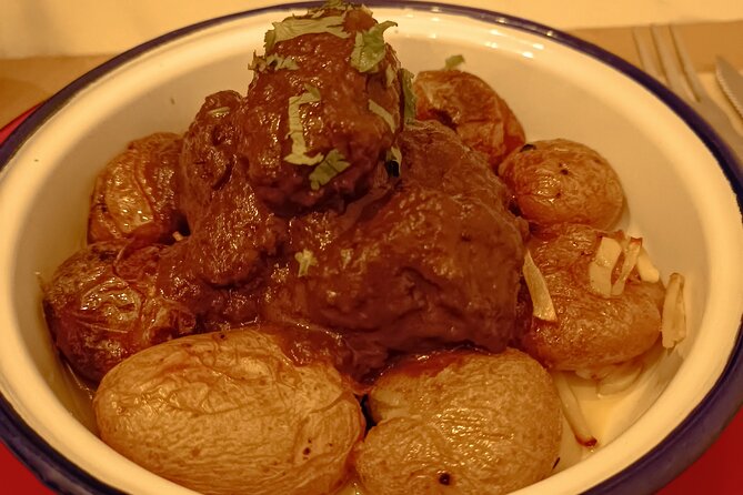 Taste Lisbon: an Itinerant Full Portuguese Meal by Do Eat Better - Garrafeira Nacional and croquettes: the kind of bite that hooks you