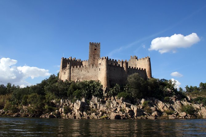 Templar Knights: Tomar and Almourol Castles Full Day Private Tour - Castelo de Bode Dam Area: Pines, Quick Photos, and a Short Reset