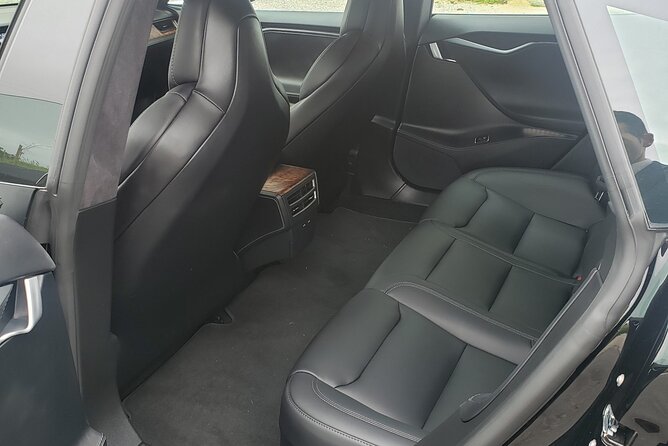 Tesla Model S Transfers - What’s actually included in the Tesla ride