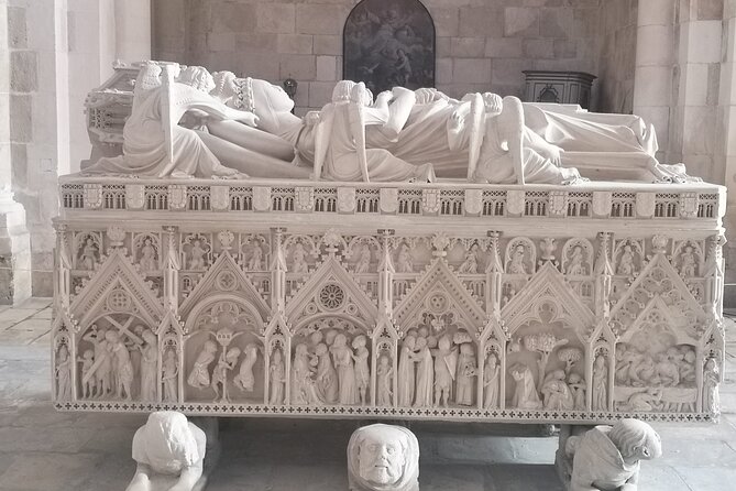 Tomar, Alcobaça and Batalha - 3 Unesco Heritage Sites - Private - Inside Convento de Cristo: Renaissance portals and Manueline symbolism