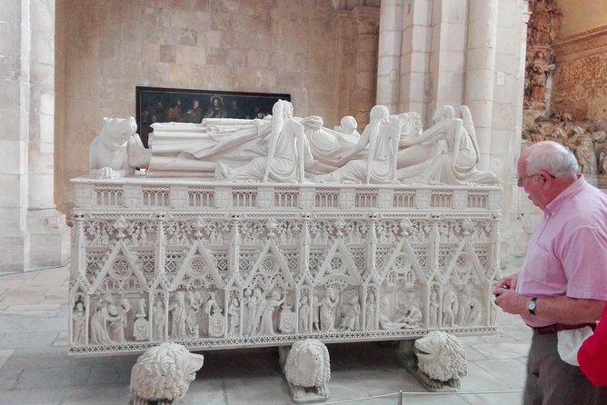 Tomar, Batalha and Alcobaça - UNESCO private guided tour - Batalha Monastery: Gothic and Manueline details plus stained glass