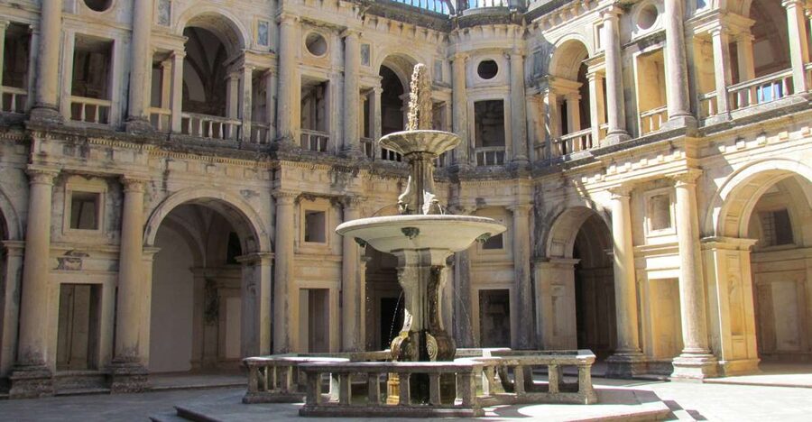 Tomar Templar Full-Day Small Group Tour from Lisbon - Tomar streets between monuments: worth the in-town time