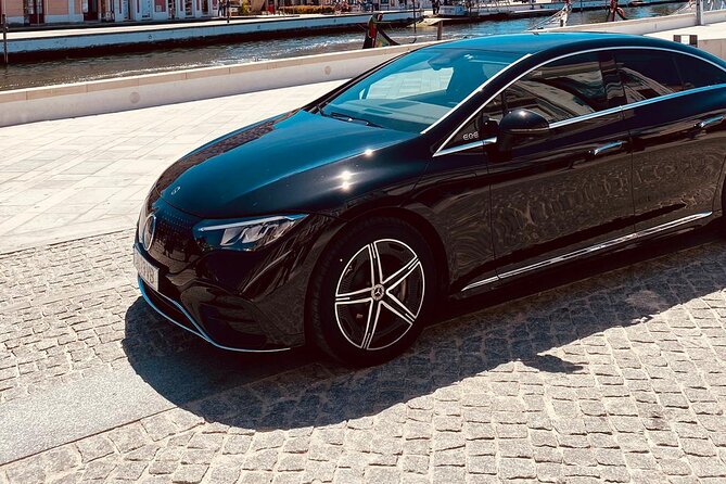 Transfer - Cascais - > Lisbon Airport - The Private Van Advantage (And Why It Feels Faster)
