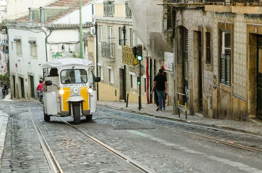 Travel to the Medieval part of Lisbon by Tuk Tuk - The viewpoints: Portas do Sol and Senhora do Monte are the real showpiece