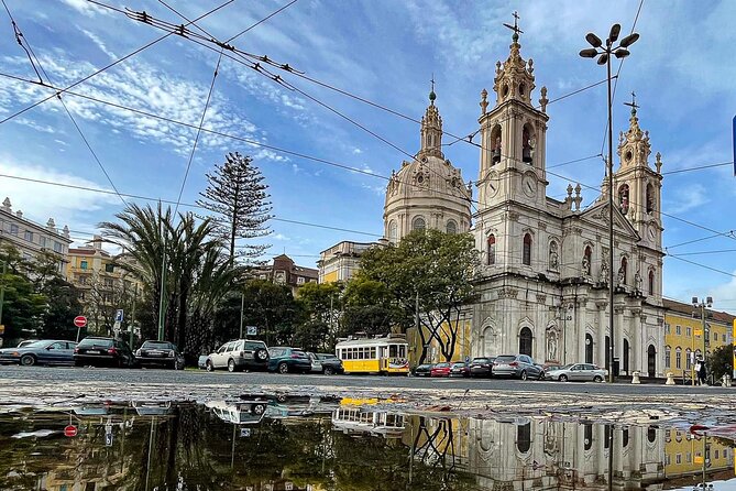 Tuk tuk experience through the historic neighborhood of Alfama - José Saramago Foundation and D. João I: Lisbon’s Big Names in Key Places