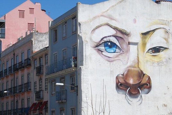 Tuk Tuk Lisbon: Exploring Urban Art - Stop 5: Avenida Fontes Pereira de Melo and the international artists in three vacant buildings