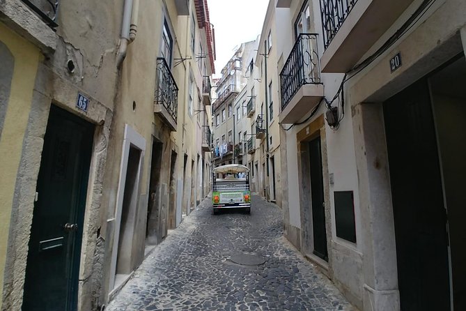 Tuk Tuk Lisbon: Made For You - Miradouro da Graça (Sophia de Mello Breyner Andresen): calmer views, more charm