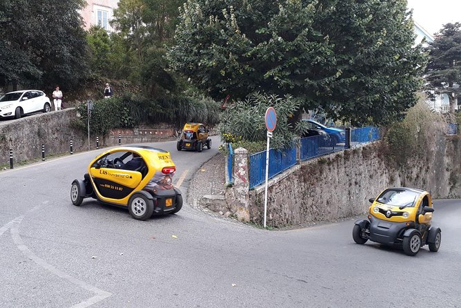 Unforgettable Sintra Tour E-CAR GPS audio-guided route that informs and entertains! - Support on the road: onsite help, WhatsApp-style speed