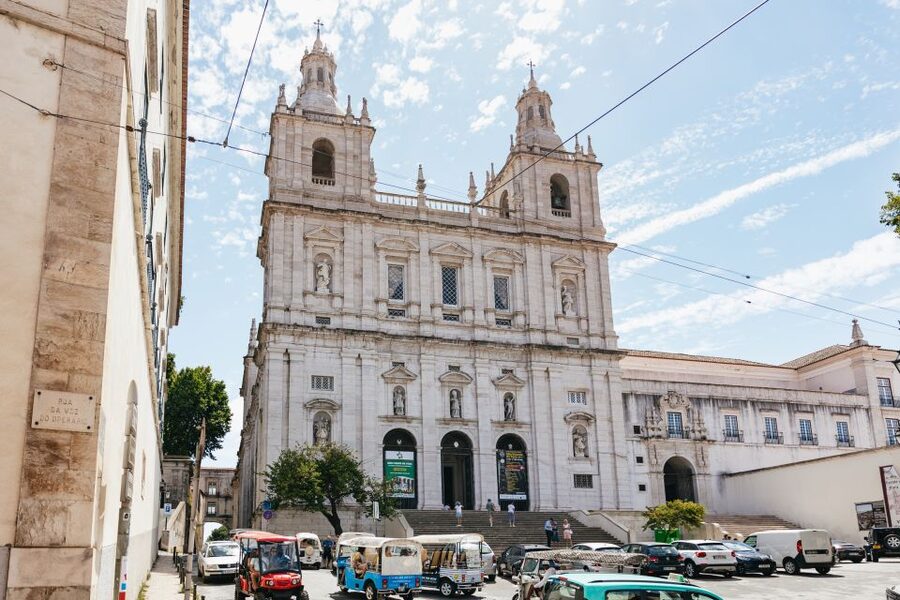 Vadio: Lisbon Old Town Private Tuk Tuk Tour - The Start on the Fado Hill: Where the Tour Feeling Begins