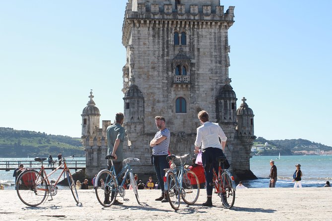 Vintage Bikes Tour - The feel of the ride: Lisbon to Belém without the stress