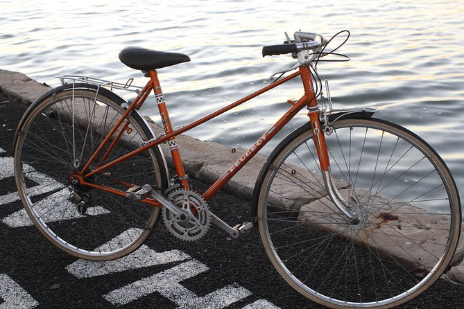 Vintage Bikes Tour - Pastéis de Belém tasting: included, timed, and worth it