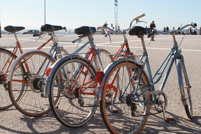 Vintage Bikes Tour - The return ride: easy finish along the same riverside path