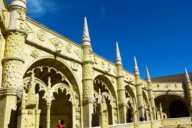 VIP-walking-Tour - Lisbon with your private - in German - What “VIP” Means Here: You Pay for a Guide, Not a Crowd