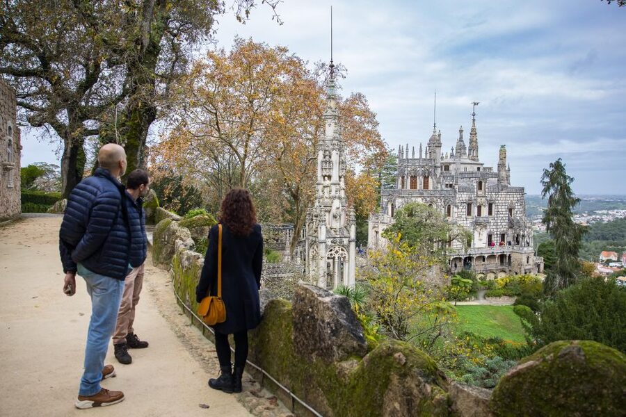 Walking tour:Pena Palace, Moorish Castle,Quinta da Regaleira - Walking from Moorish Castle to Pena Palace