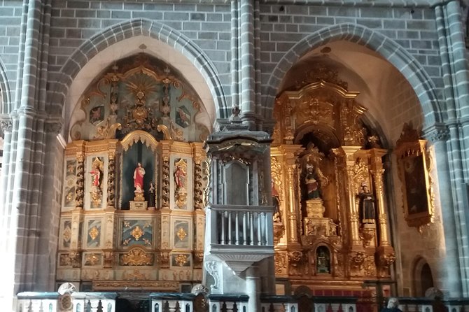 Walled City of Évora’s Highlights & Traditions Tour - Igreja da Misericórdia, When the Inside Changes Everything