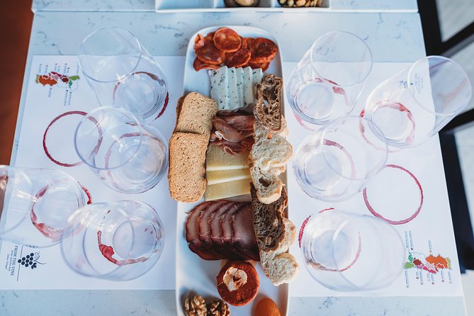 Wine and Cheese Tasting Lunch in Portuguese Wine Bar - Who This Lisbon Wine and Cheese Lunch Fits Best