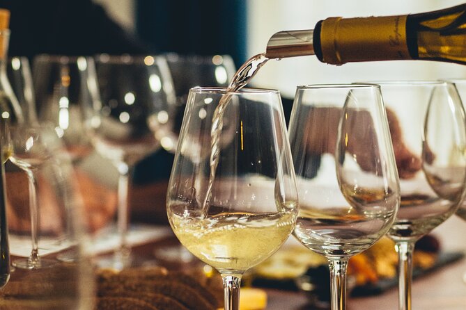 Wine Tasting and Culture - What the tasting session feels like (culture first, wine second)
